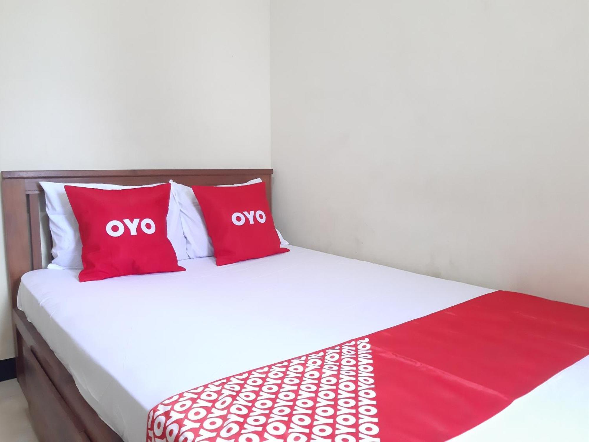 Oyo 2826 Panderman Residence Blitar Extérieur photo