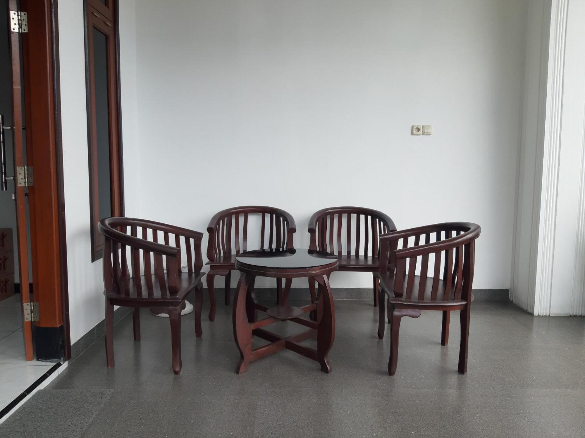 Oyo 2826 Panderman Residence Blitar Extérieur photo
