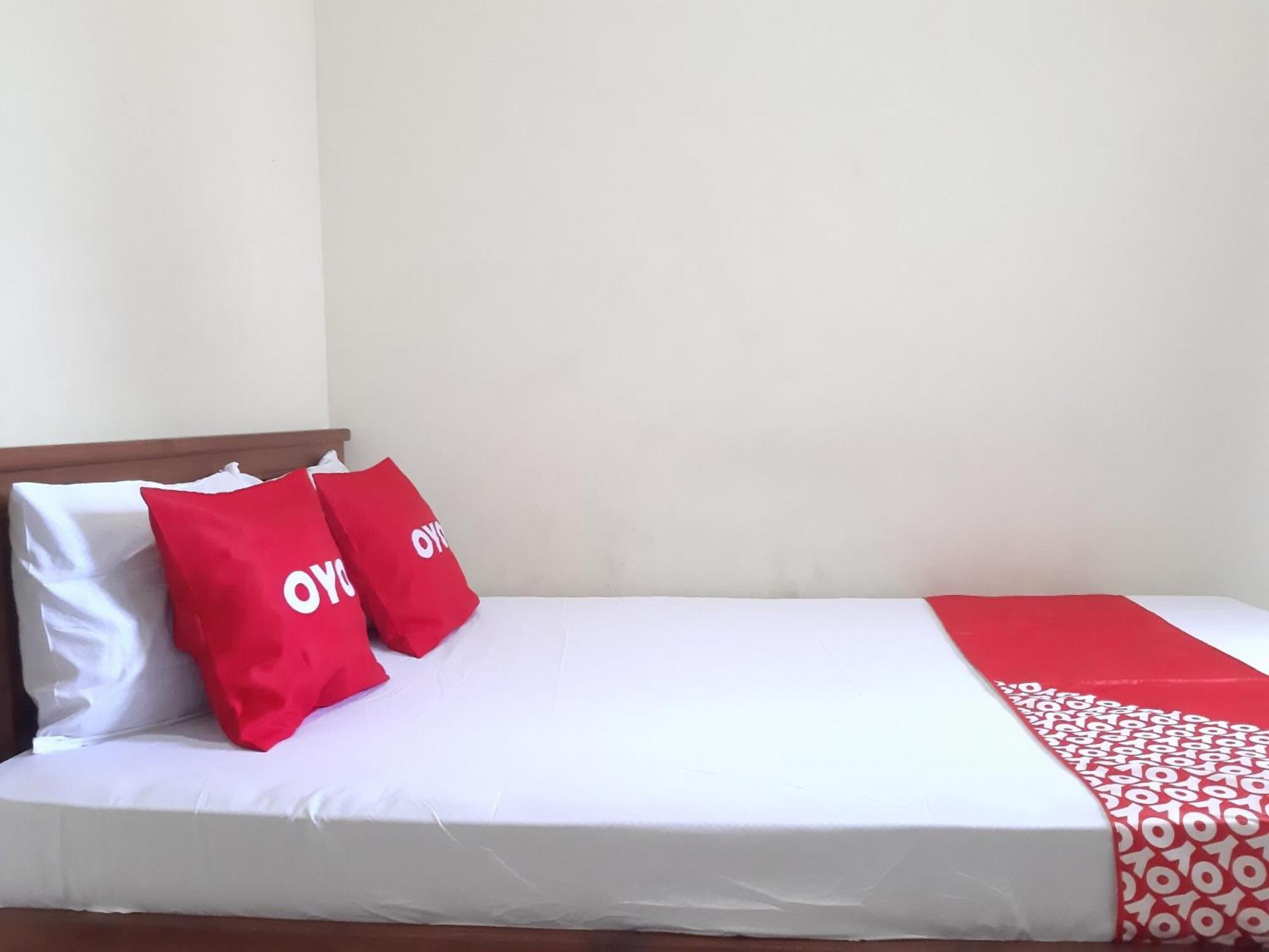 Oyo 2826 Panderman Residence Blitar Extérieur photo