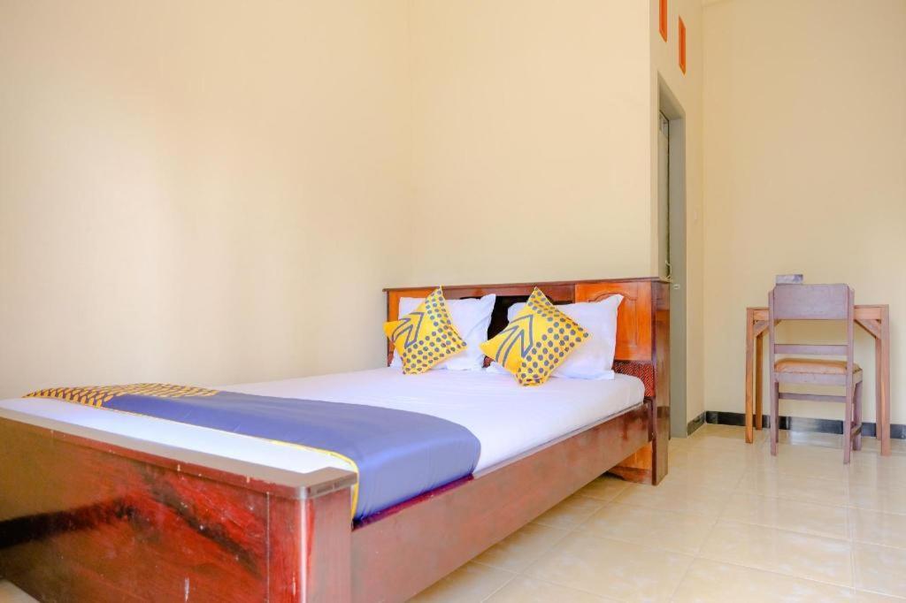 Oyo 2826 Panderman Residence Blitar Extérieur photo